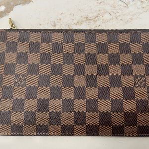 Louis Vuitton Neverfull Brown GM Pochette .